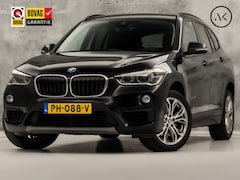 BMW X1 - sDrive20i High Executive 192Pk Automaat (GROOT NAVI, CLIMATE, MEMORY SEATS, HEAD-UP DISPLA