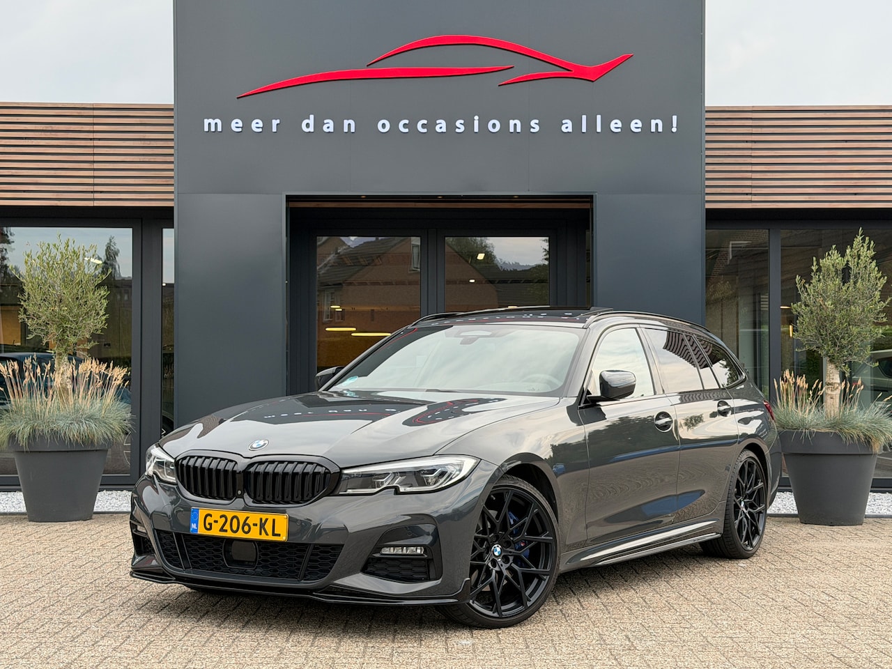 BMW 3-serie Touring - 330I XDRIVE M-Sport pano-H&K-360-Camera - AutoWereld.nl