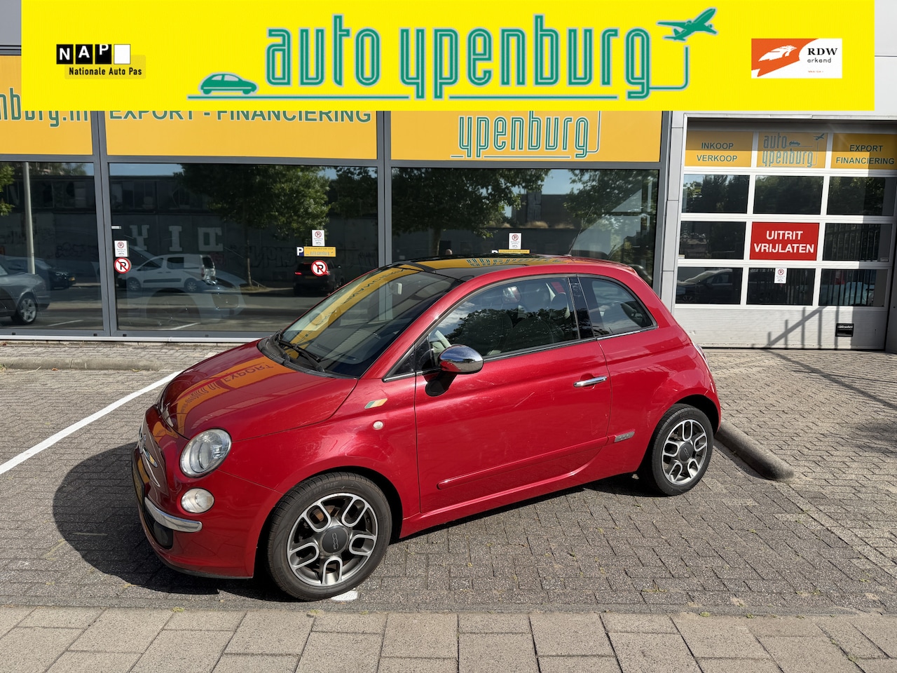 Fiat 500 - 1.2 Lounge * 134.626 Km * Panoramadak * Airco * Sportvelgen * - AutoWereld.nl