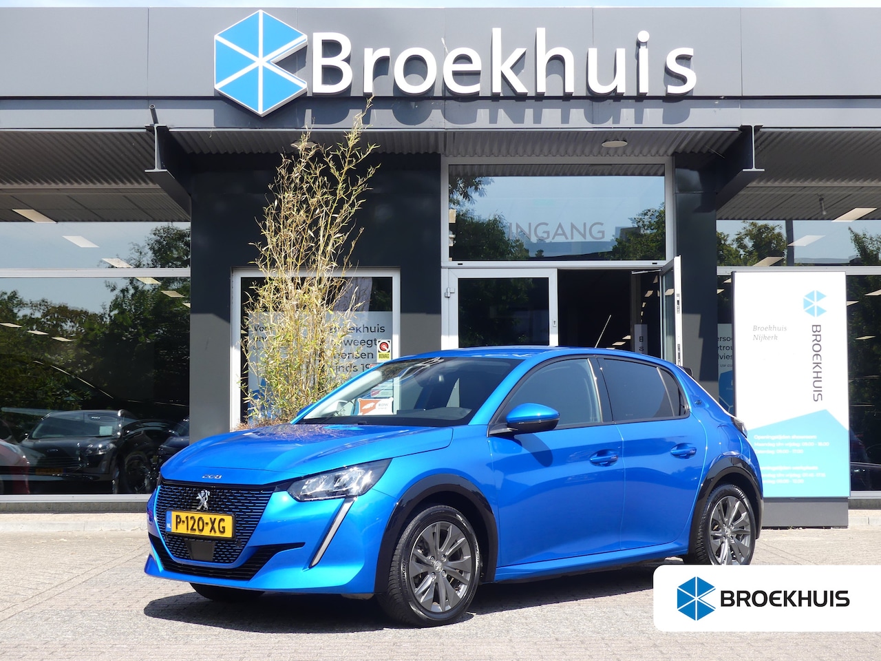 Peugeot e-208 - EV Blue Lease Allure 50 kWh | CAMERA | PARKEERSENSOREN | ADAPTIVE CRUISE | APPLE CARPLAY / - AutoWereld.nl