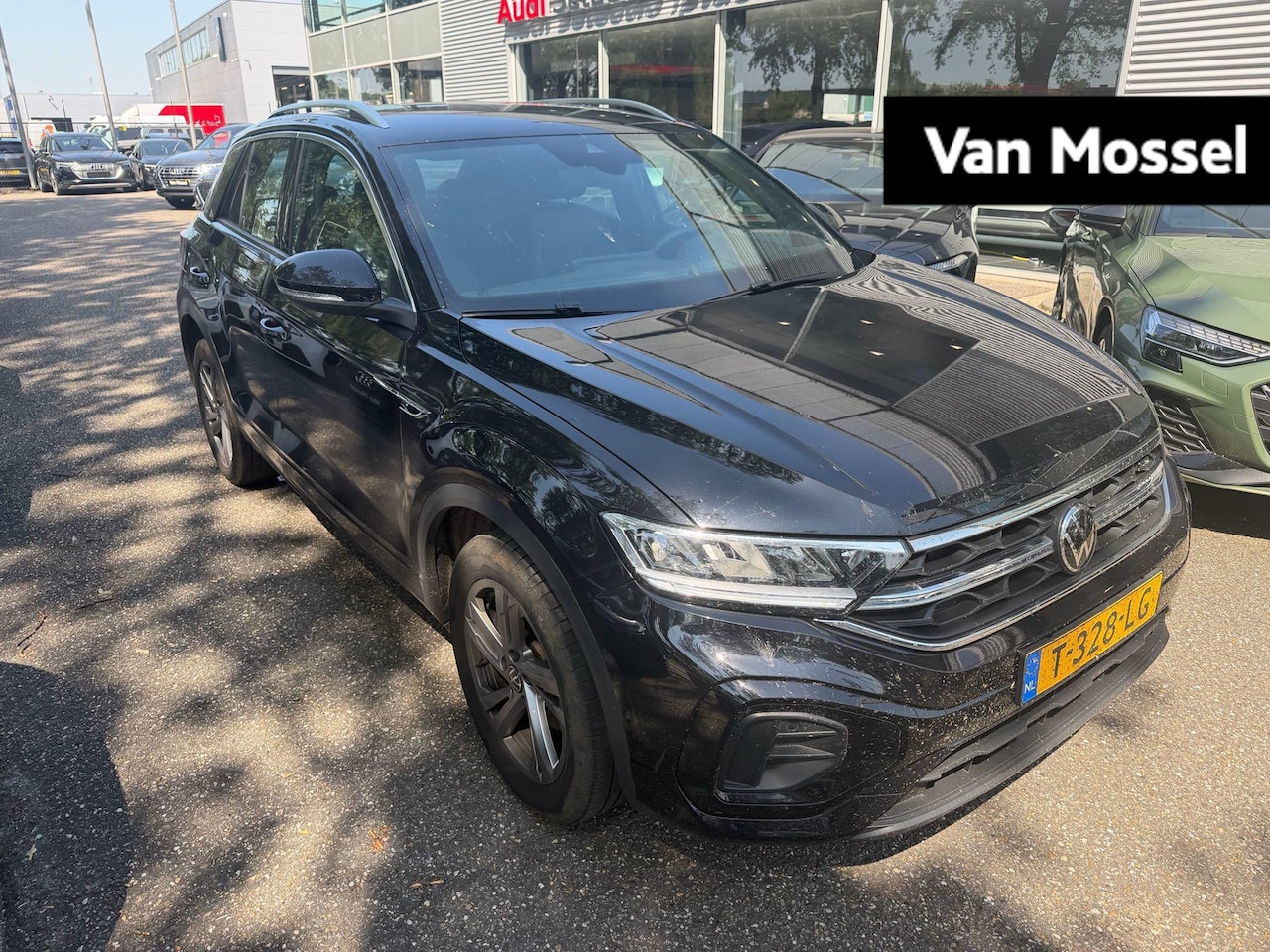 Volkswagen T-Roc - 1.0 TSI R-Line | 110 PK | Apple Carplay / Android Auto | Digitale Cockpit | Parkeersensore - AutoWereld.nl