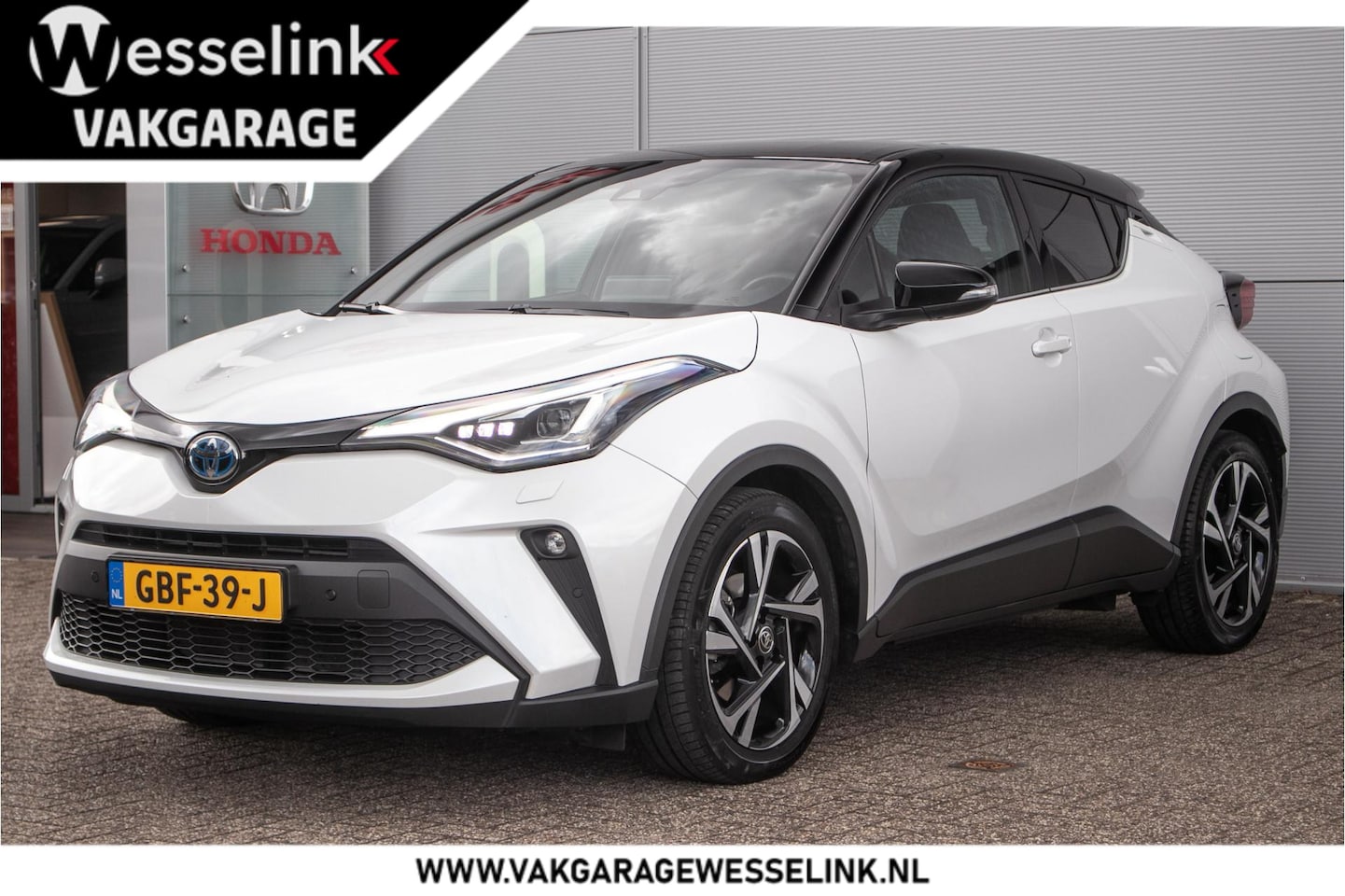 Toyota C-HR - 2.0 Hybrid Dynamic | Adapt Cruise | Carplay | Nav | Camera - AutoWereld.nl
