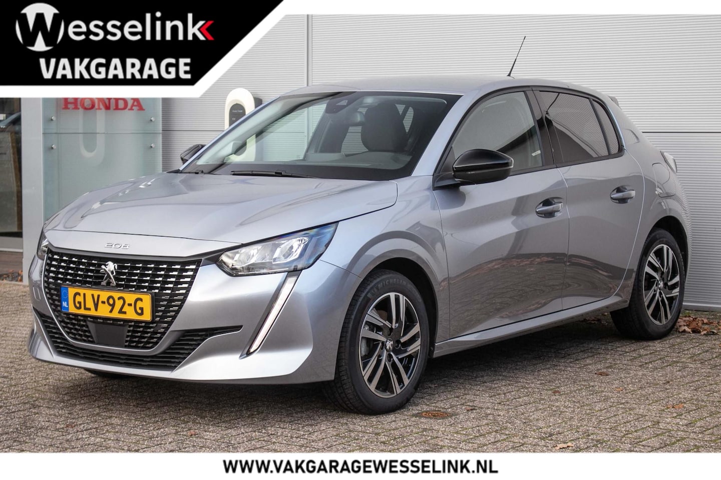 Peugeot 208 - 1.2 PureTech 100 Allure | Adapt.cruise | Apple cp/Android auto - AutoWereld.nl