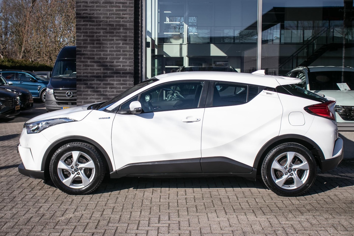 Toyota C-HR - 1.8 Hybrid Dynamic | Camera | Navigatie | Stoelverwarming | - AutoWereld.nl