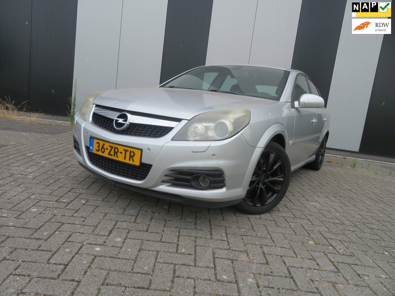 Opel Vectra GTS - 1.8-16V Executive 1.8-16V Executive - AutoWereld.nl