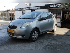 Toyota Yaris - 1.3 VVTi Terra / AIRCO / APK NIEUW
