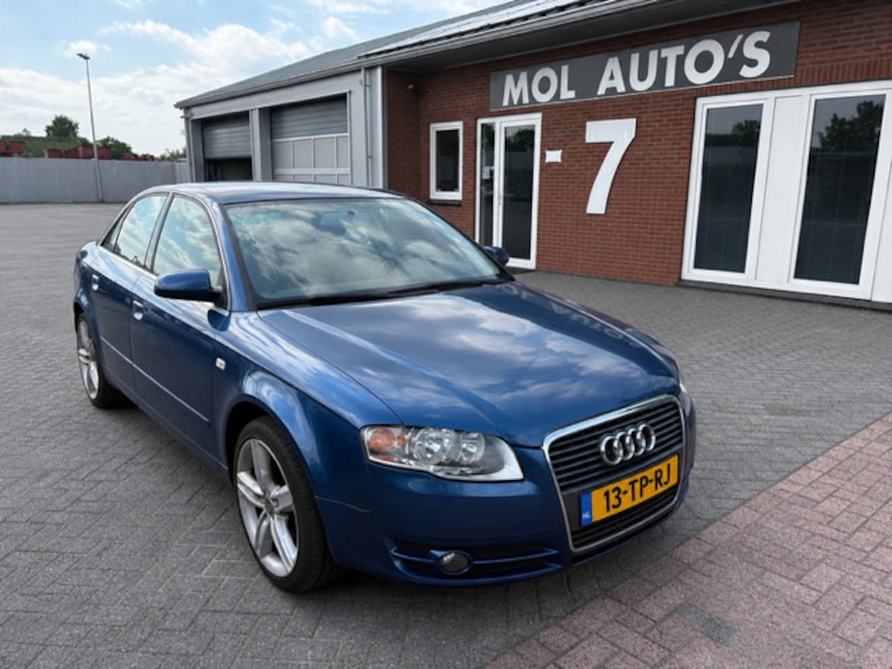 Audi A4 Limousine - 1.6 Pro Line Business 18" Lmv , APK 03-27 - AutoWereld.nl