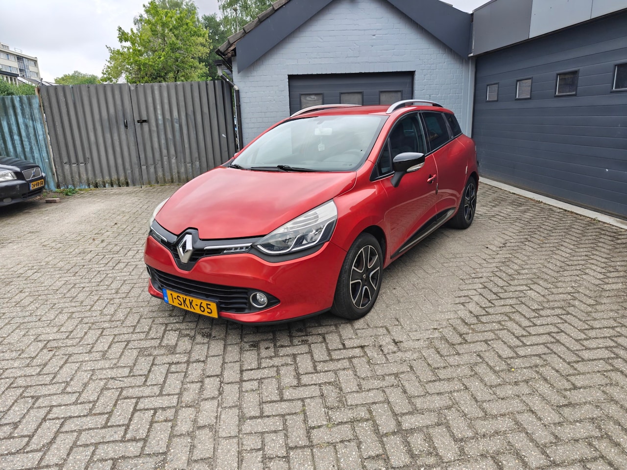 Renault Clio Estate - 0.9 TCe Expression 0.9 TCe Expression,Airco,Cruise control,Navi,Isofix - AutoWereld.nl