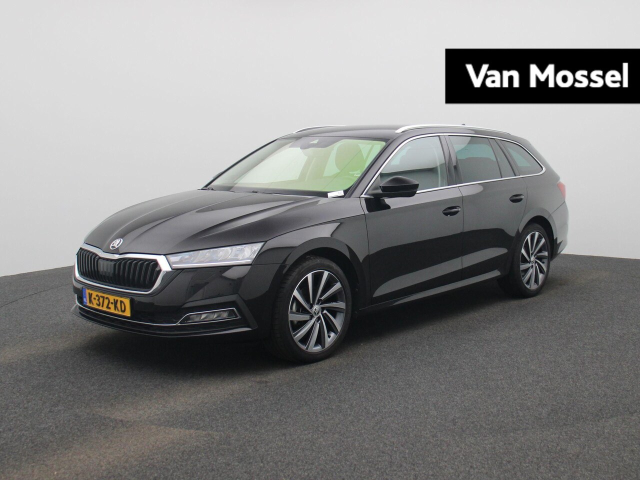 Skoda Octavia Combi - 1.0 e-TSI Business Edition Plus | ELEKTR. ACHTERKLEP | STOELVERWARMING | 18" VELGEN | KEYL - AutoWereld.nl