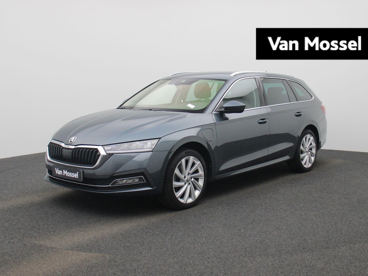 Skoda Octavia Combi - 1.4 TSI iV PHEV Business Edition | ELEKTR. ACHTERKLEP | ACHTERUITRIJCAMERA | STOELVERWARMI - AutoWereld.nl