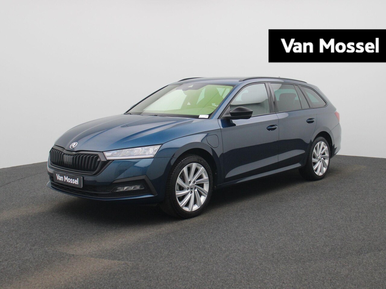 Skoda Octavia Combi - 1.4 TSI PHEV 150kW DSG6 Ambition | ELEKTR. ACHTERKLEP | STOELVERWARMING | ACHTERUITRIJCAME - AutoWereld.nl