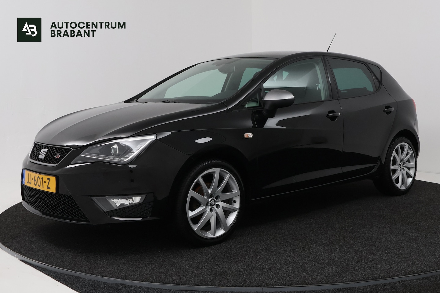 SEAT Ibiza - 1.0 EcoTSI FR Connect (STOELVERWARMING, NAVIGATIE, CARPLAY, PARKEERSENSOREN) - AutoWereld.nl