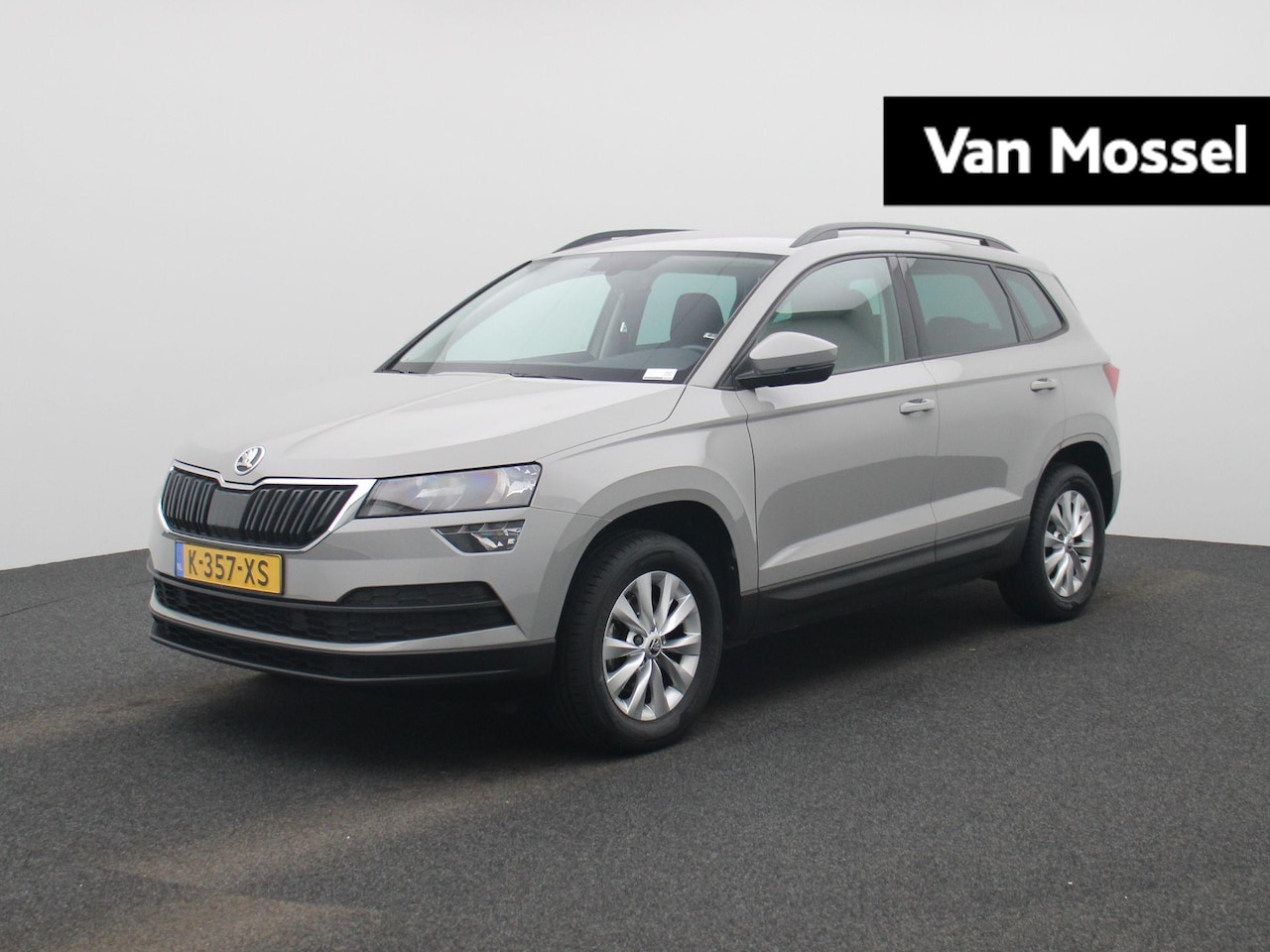 Skoda Karoq - 1.5 TSI ACT Business Edition | AUTOMAAT | STOELVERWARMING | NAVIGATIE | PARKEERSENSOREN AC - AutoWereld.nl