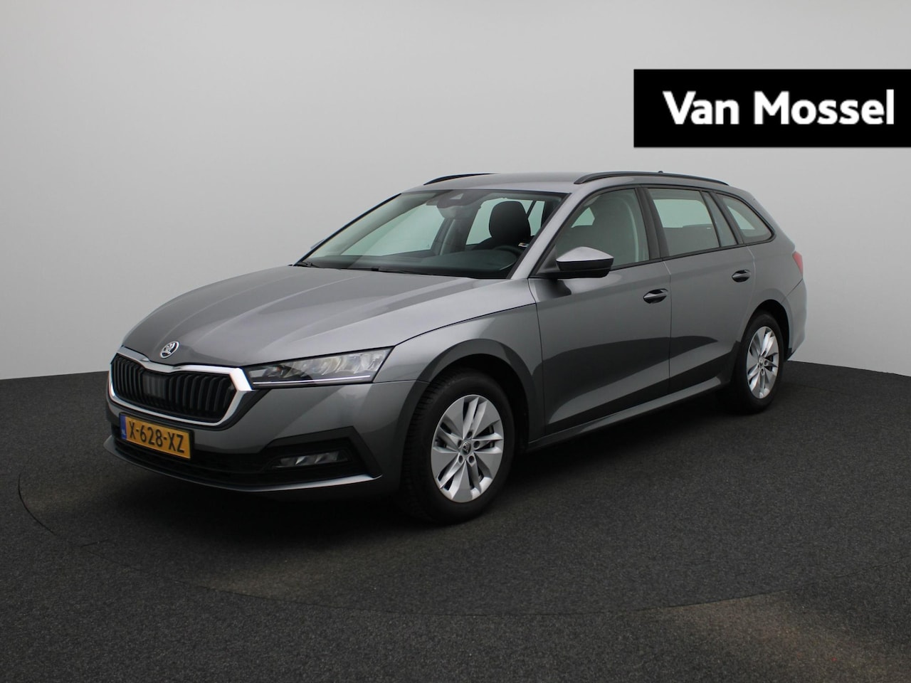 Skoda Octavia Combi - 1.0 TSI Ambition | LAGE KM-STAND | TREKHAAK | DIGITAAL DASHBORD | LED VERLICHTING | LMV | - AutoWereld.nl