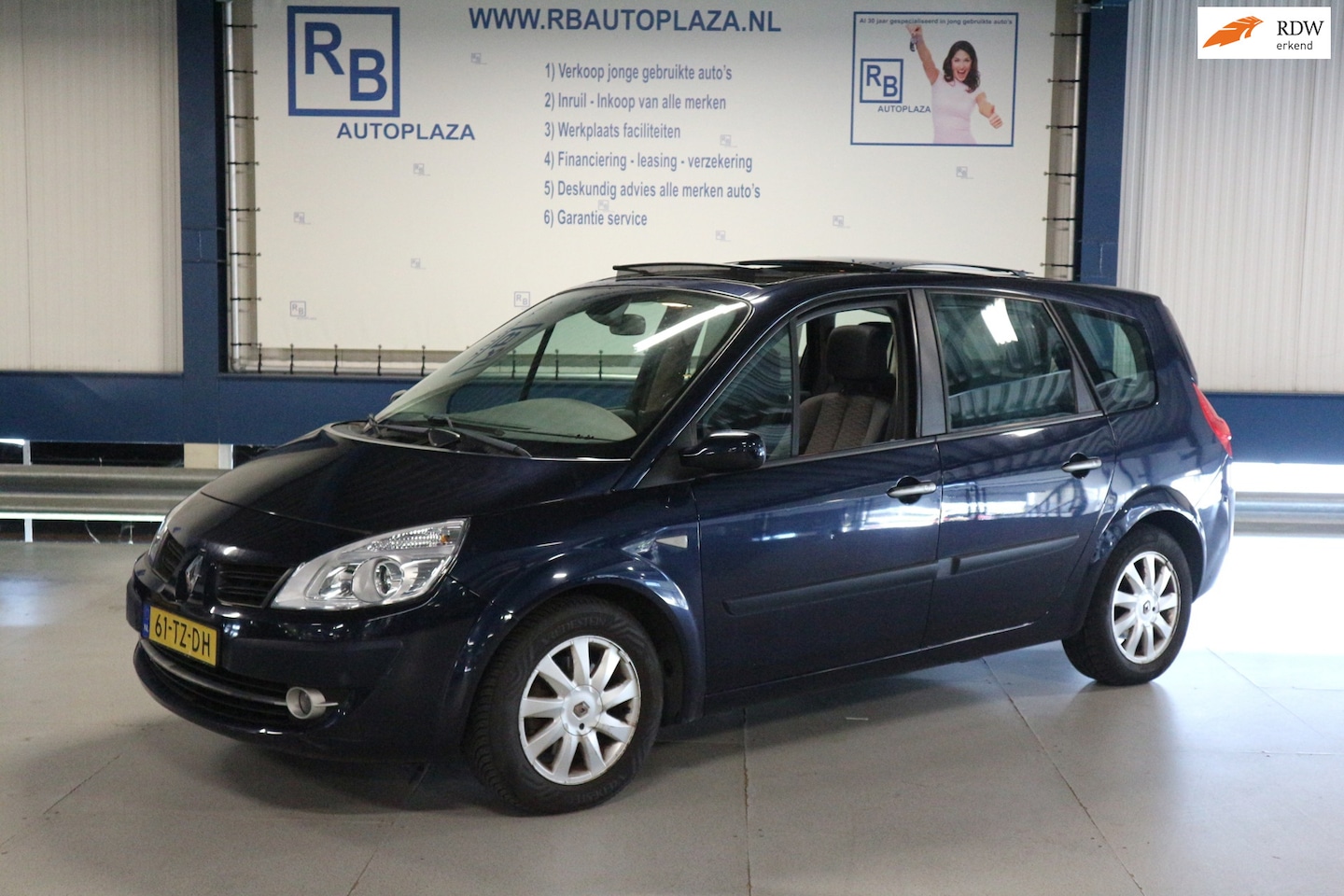 Renault Grand Scénic - 1.6-16V Tech Line / PANO / NAVI / KEYLESS - AutoWereld.nl