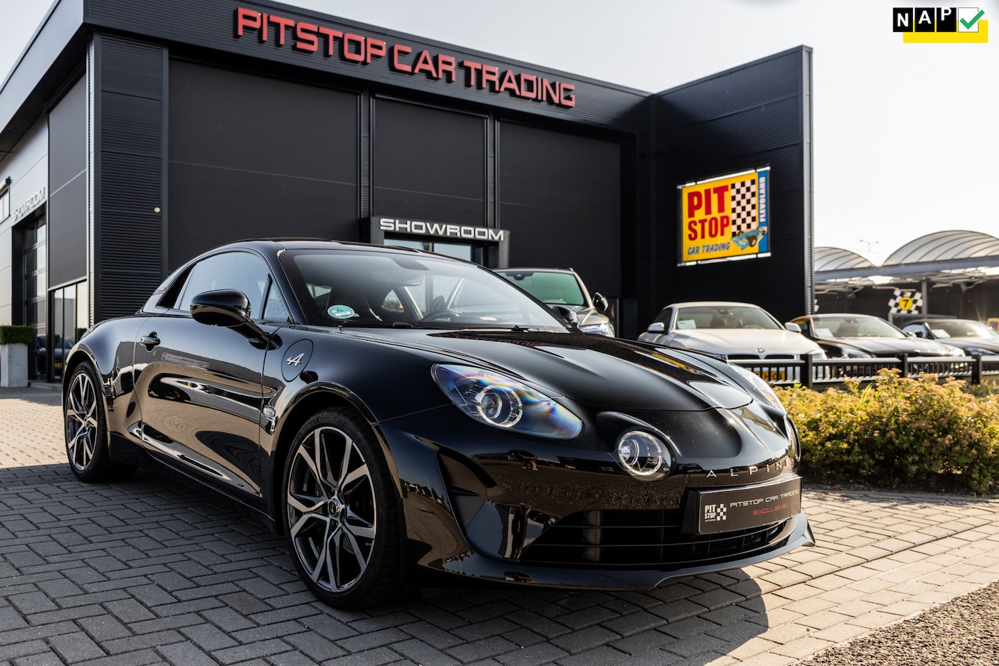Alpine A110 - 1.8 Turbo Pure 1.8 Turbo Pure, NL Auto, Camera, Lage Km stand - AutoWereld.nl
