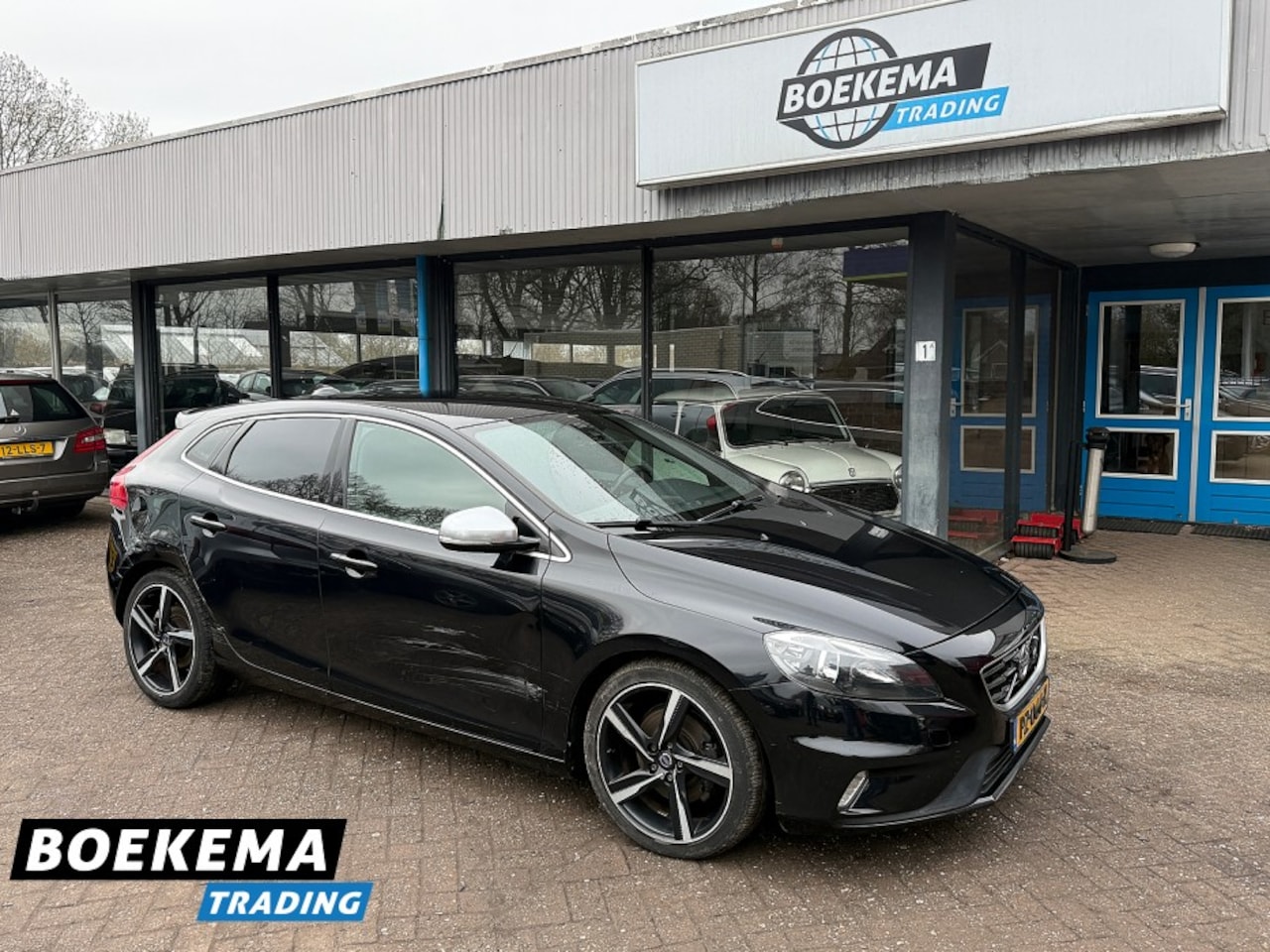 Volvo V40 - 1.6 T4 180PK R-Design Stoelverw. Navigatie Camera - AutoWereld.nl