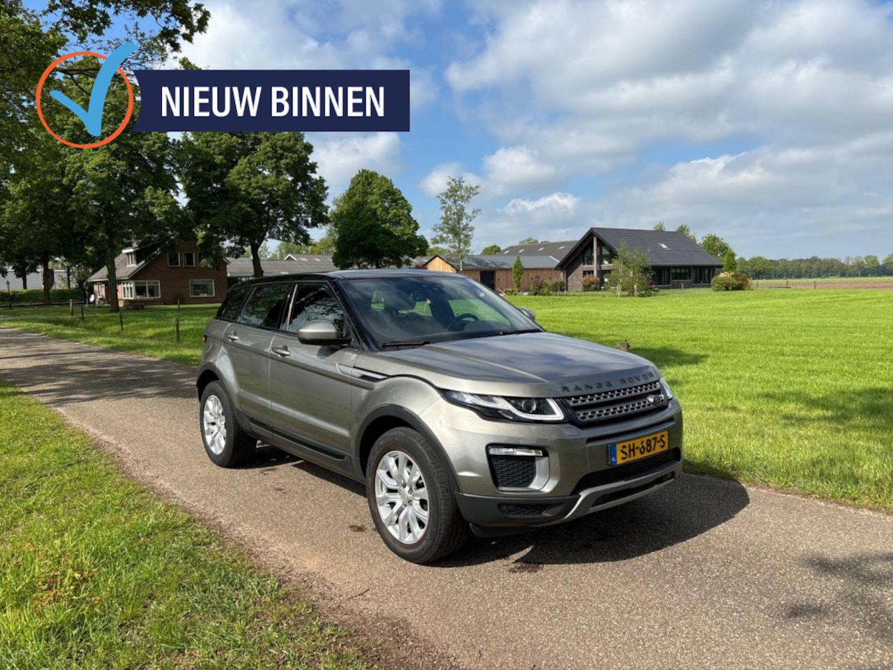 Land Rover Range Rover Evoque - 2.0 eD4 | Pano | Leder | Achteruitrijcamera | Parkeersensoren | - AutoWereld.nl