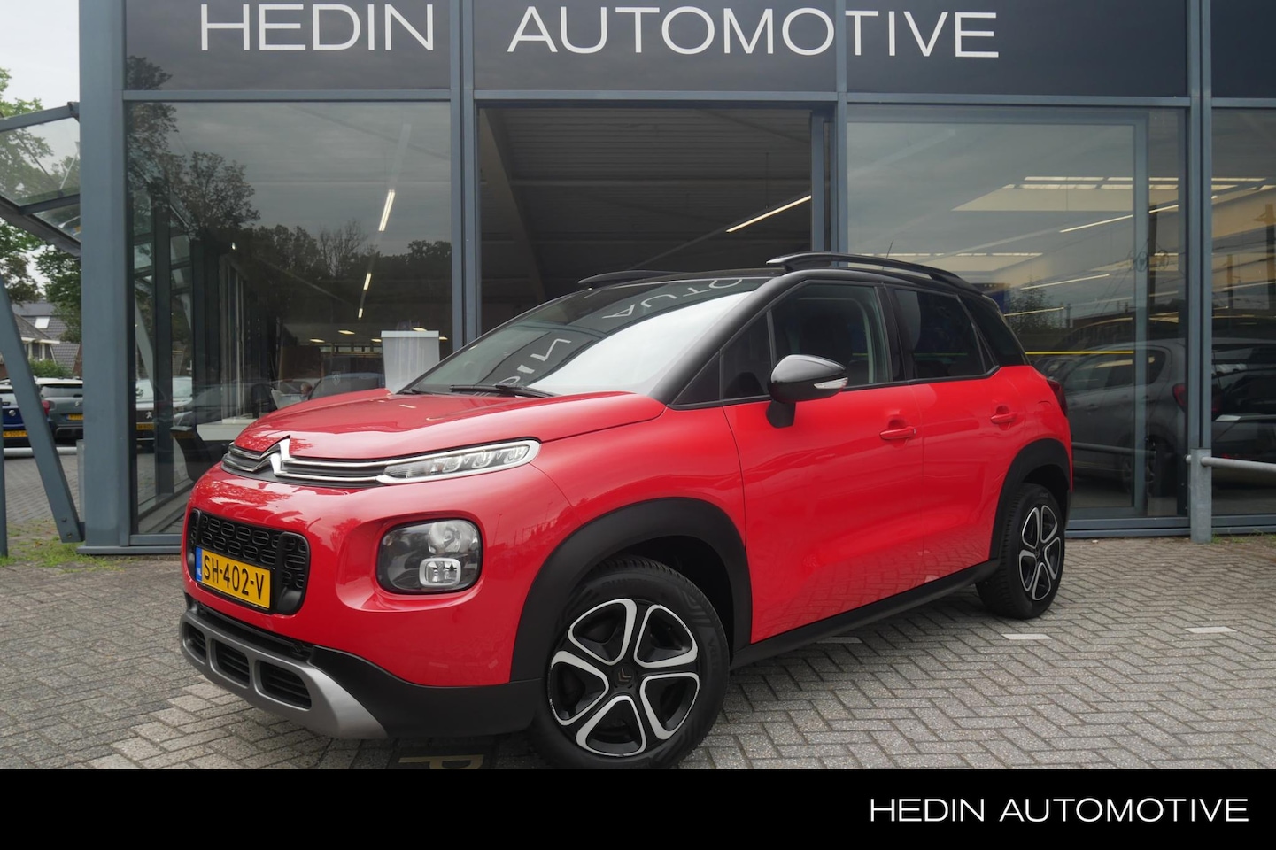 Citroën C3 Aircross - 1.2 S&S Feel | Trekhaak | All-Season Banden | Camera | Navigatie | Draadloze Telefoonlader - AutoWereld.nl