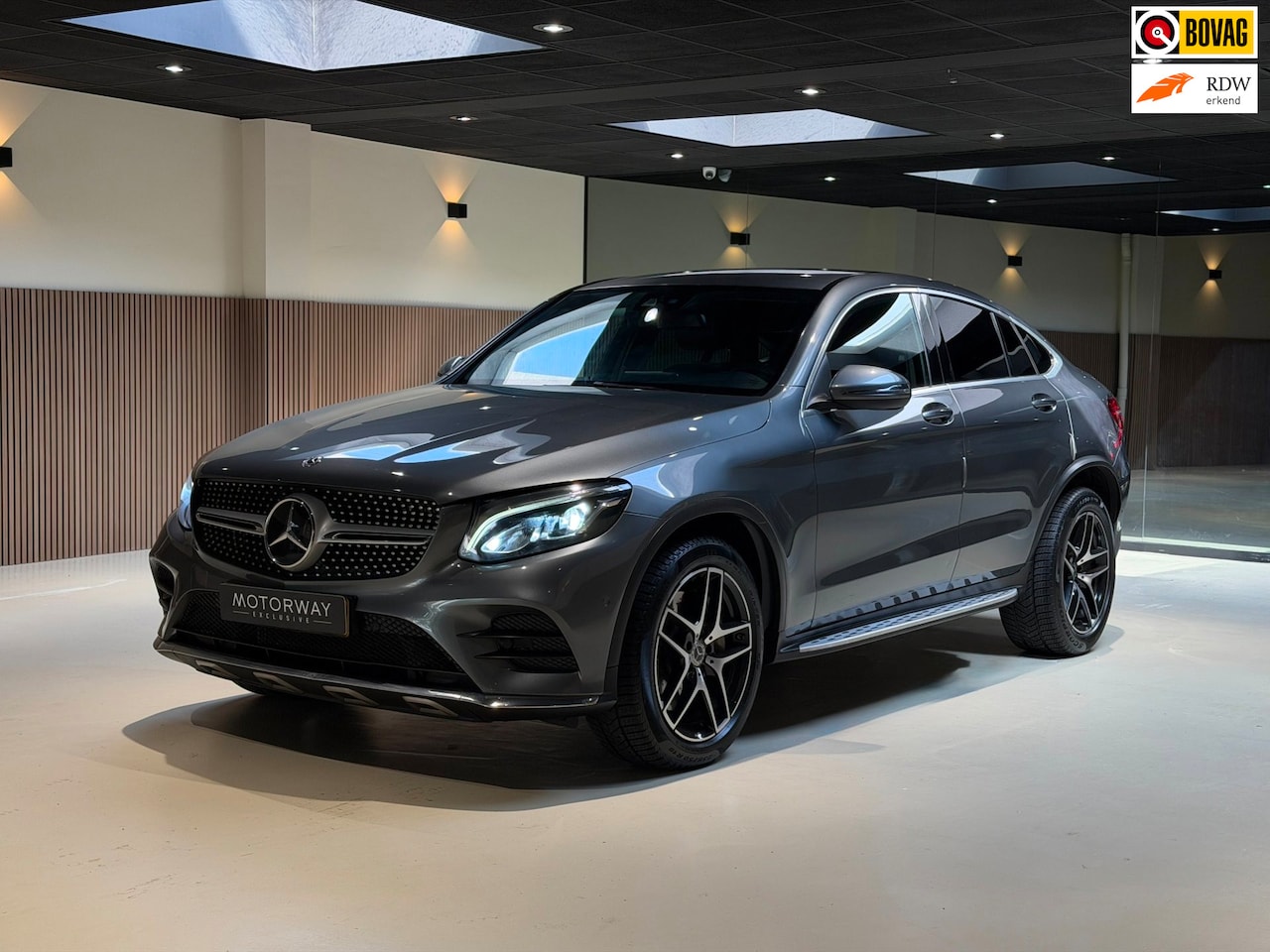 Mercedes-Benz GLC-klasse Coupé - 250 4MATIC|Camera|Leder|Navi|Treeplanken - AutoWereld.nl