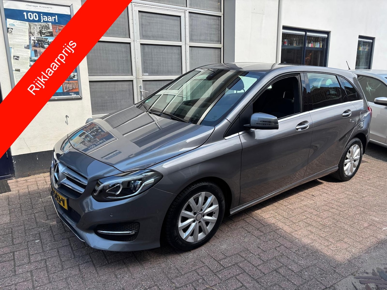 Mercedes-Benz B-klasse - B 180 122PK 7G-DCT Ambition - AutoWereld.nl
