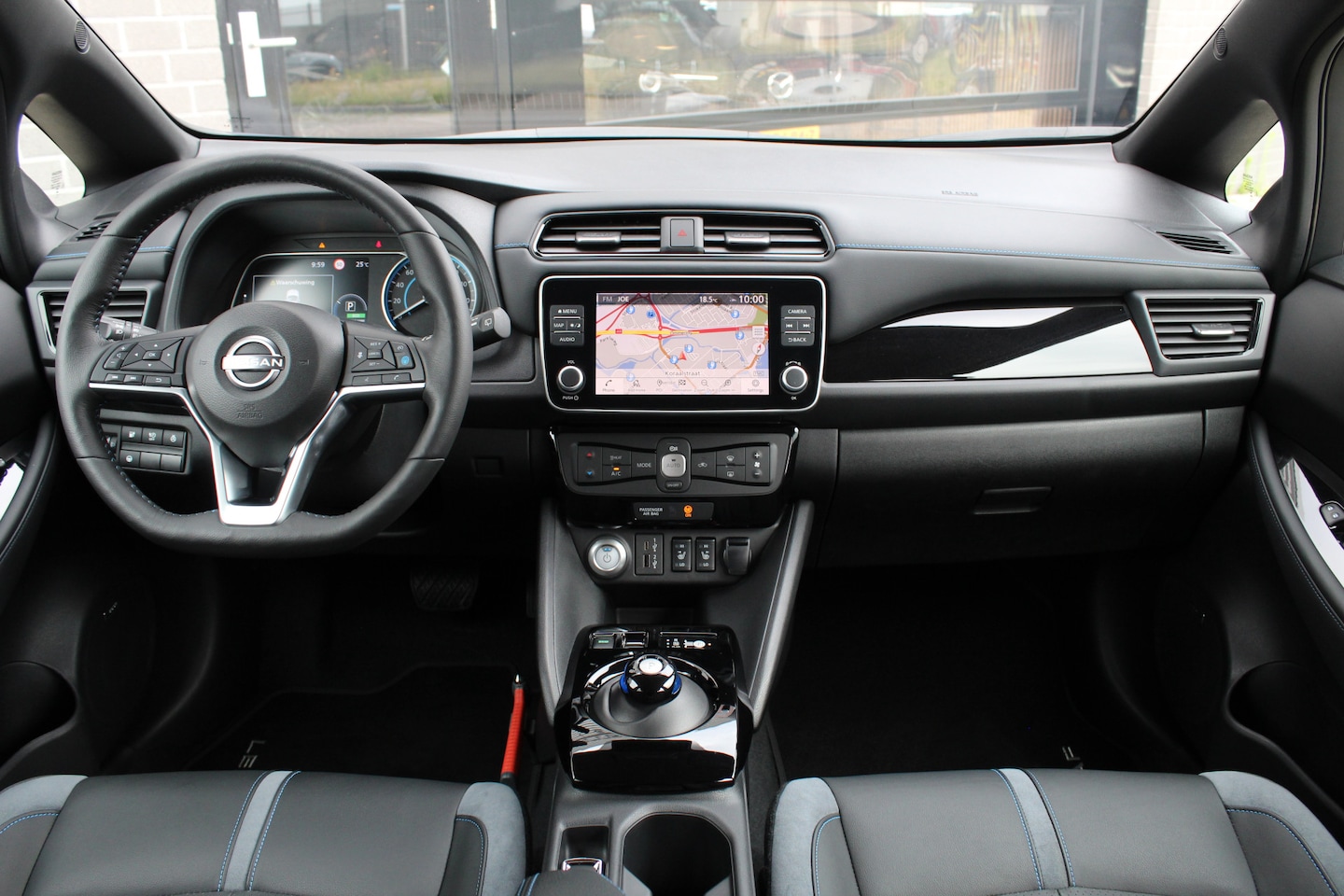 Nissan LEAF - Tekna 39 kWh / Carplay / 360 Camera / N.A.P. - AutoWereld.nl