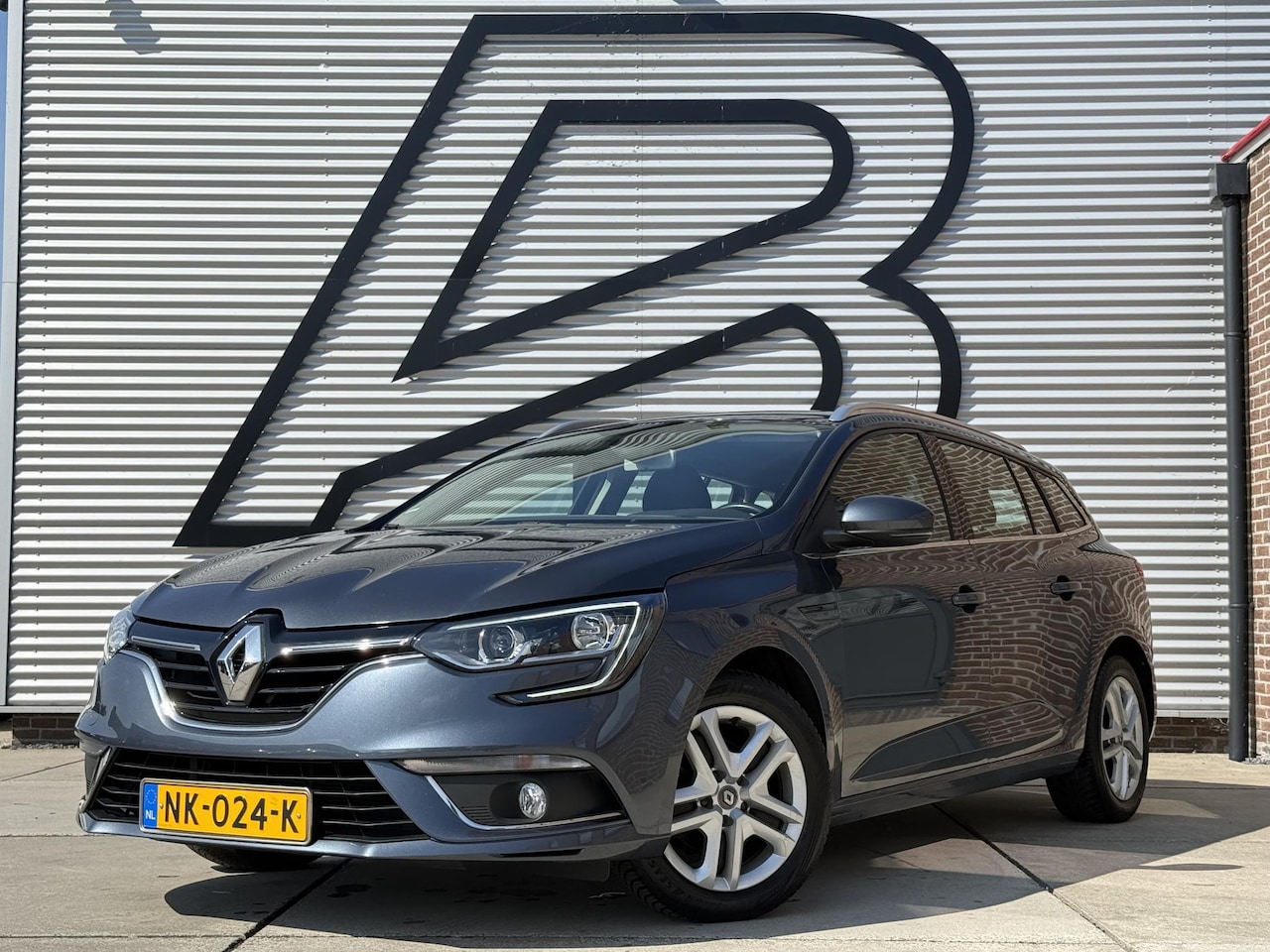 Renault Mégane Estate - 1.2 TCe Zen Navi|Clima|Cruise|Elek Ramen|LM Velgen|Trekhaak|N.A.P.|APK tot 02-2027 - AutoWereld.nl