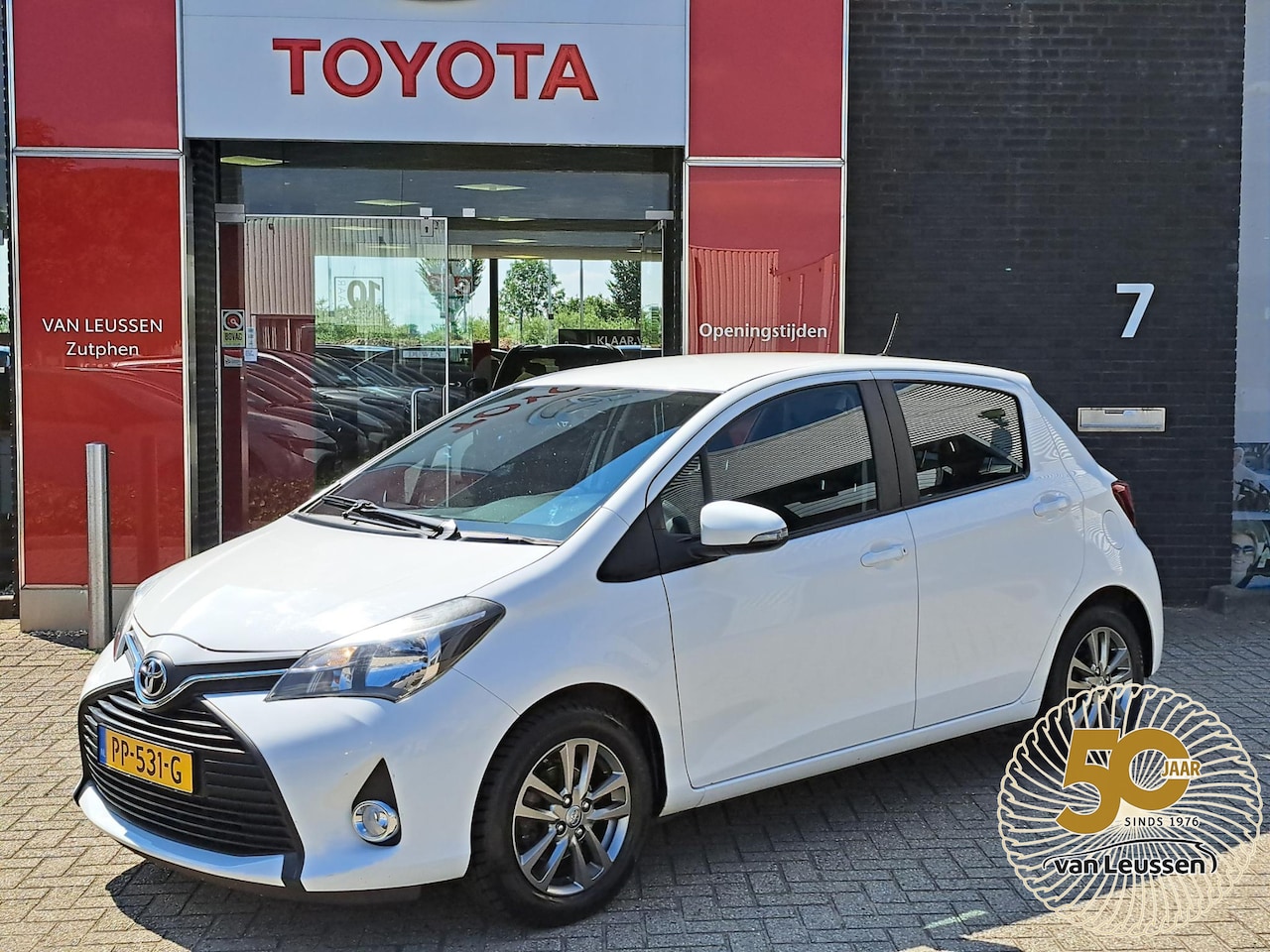 Toyota Yaris - 1.0 VVT-i Aspiration AIRCO ONDERHOUDSBOEKJES TREKHAAK - AutoWereld.nl