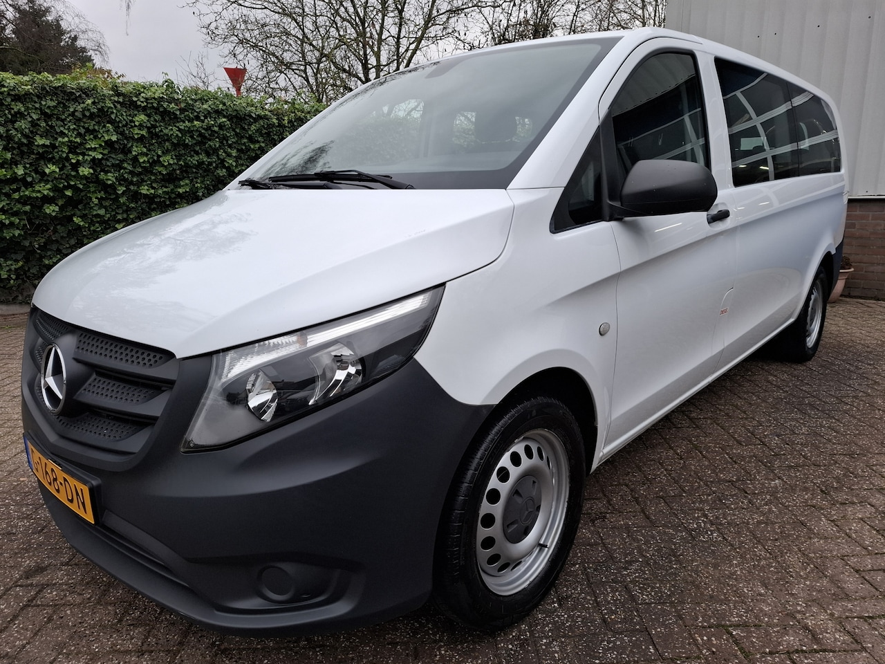 Mercedes-Benz Vito Tourer - 114 BlueTEC 26500.- INCL BTW 9-PERSOONS AUTOMAAT 135PK - AutoWereld.nl