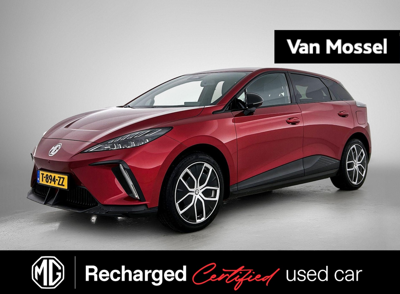MG MG4 - Luxury 64 kWh | WLTP 435 KM || SoH 95,3%  Navi | ACC | ECC | 18"LMV |  Stoel + Stuurverwar - AutoWereld.nl