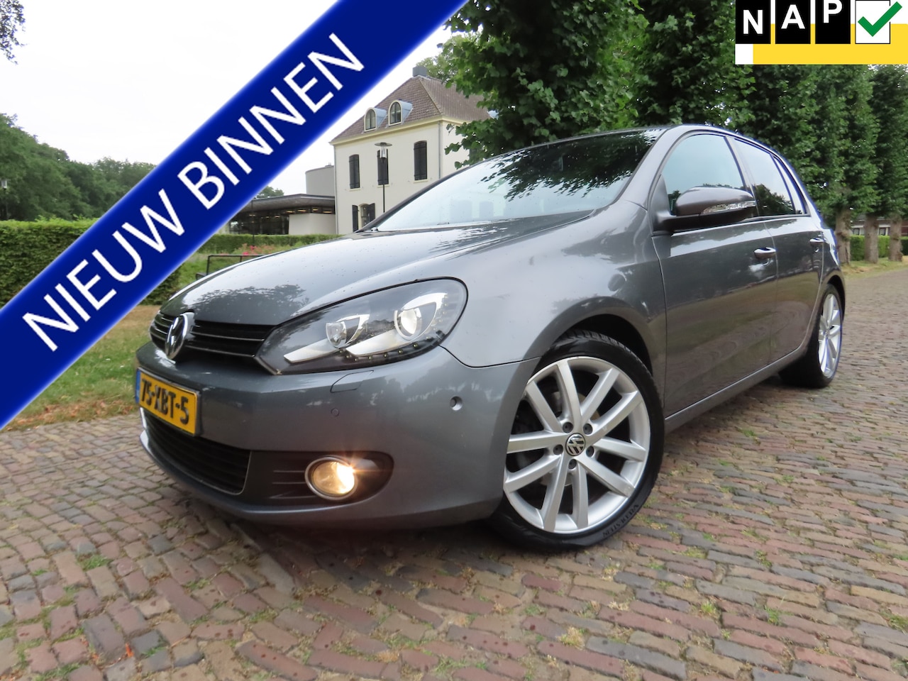 Volkswagen Golf - 1.4 TSI Highline Automaat/Dsg Alcantara/Stof Sportstoelen Ecc Cruisecontrol Xenon Led Navi - AutoWereld.nl