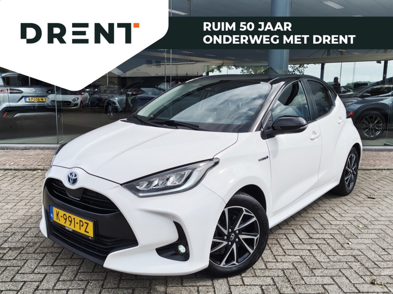 Toyota Yaris - 1.5 Hybrid Dynamic Bi-Tone | Trekhaak Afneembaar | Navi | Keyles - AutoWereld.nl