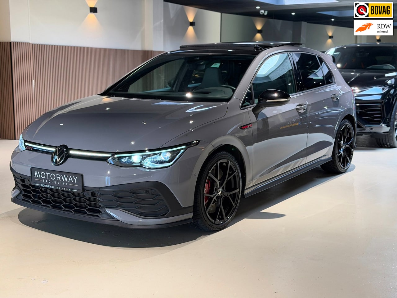 Volkswagen Golf - 2.0 TSI GTI Clubsport Akrapovic|Pano|HUD|Matrix|H&K|Leder|Camera| - AutoWereld.nl