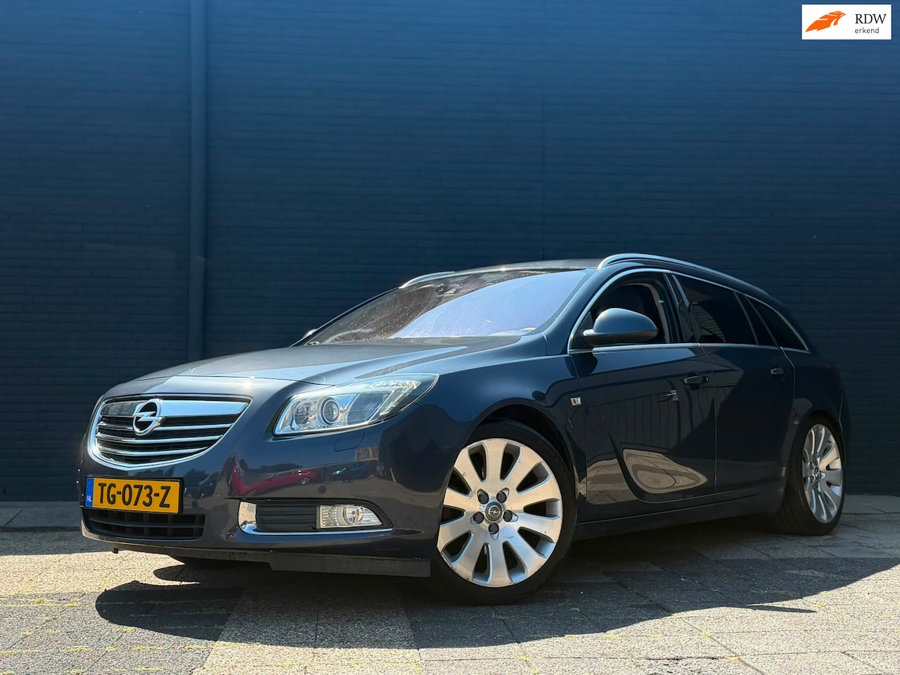 Opel Insignia Sports Tourer - 1.6 T | Leder Interieur | Trekhaak - AutoWereld.nl