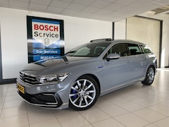 Volkswagen Passat Variant - 1.4 TSI PHEV GTE Business Panodak / Trekhaak / Alcantara bekleding / elec achterklep /