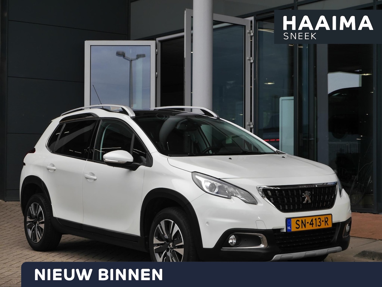 Peugeot 2008 - 1.2 PureTech Allure | Automaat | Panoramadak | Parkeersensoren V+A | Camera achter | Getin - AutoWereld.nl