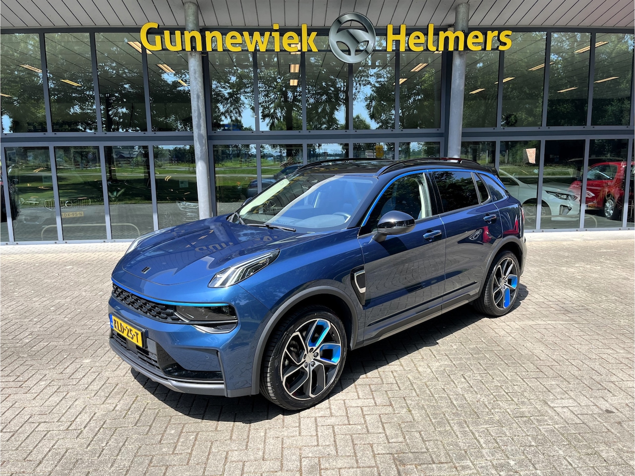 Lynk & Co 01 - 1.5 | PLUG-IN HYBRID | PANO | 360° CAMERA | VIRTUAL COCKPIT | CARPLAY - AutoWereld.nl