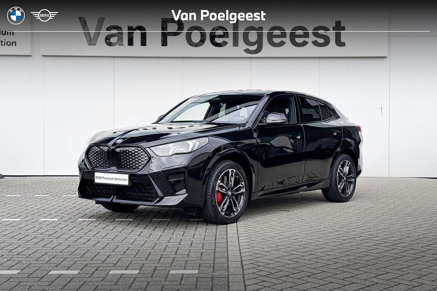 BMW iX2 - eDrive20 | M Sport Edition | Panoramadak | Huisselectie - AutoWereld.nl