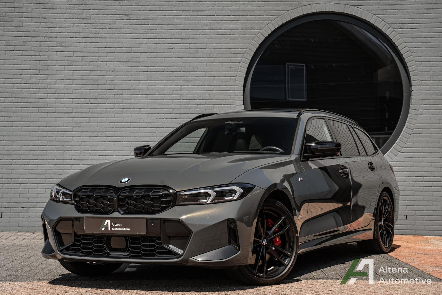 BMW 3-serie Touring - M340i xDrive BTW, M Sport stoelen, Comfort Acces, trekhaak, panorama, Harman Kardon, stand - AutoWereld.nl