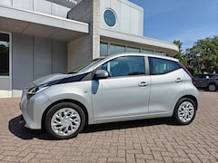 Toyota Aygo - 1.0 VVT-i x-play limited/ Camera / Android / Eerste eigenaar