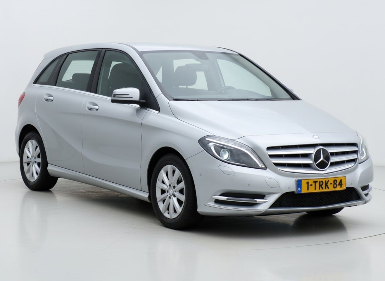 Mercedes-Benz B-klasse - 180 Ambition|Xenon|Cruise|Parkeersens - AutoWereld.nl