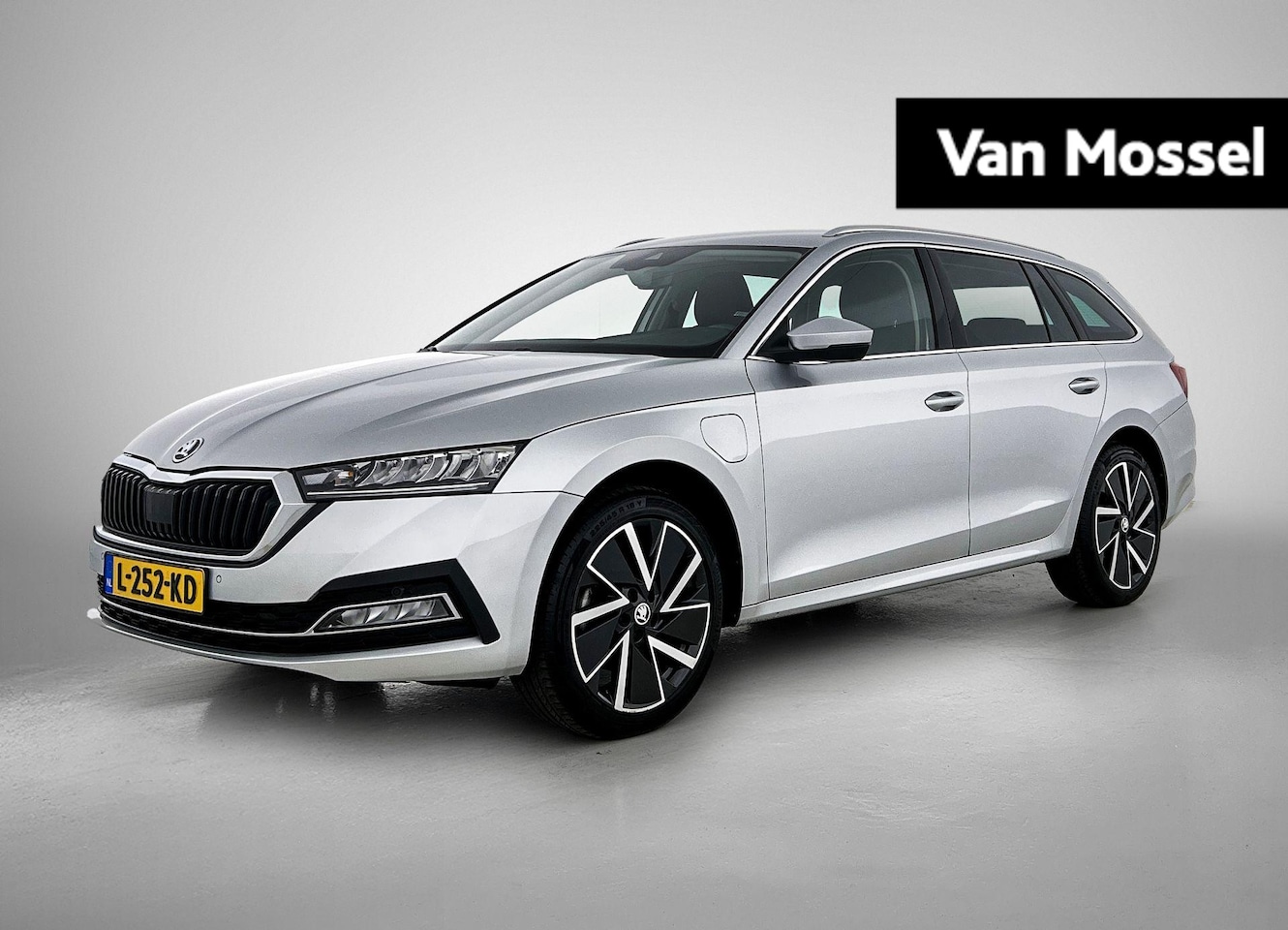 Skoda Octavia Combi - 1.4 TSI iV PHEV Business Edition | WORDT VERWACHT | TREKHAAK | VIRTUAL COCKPIT | ACHTERUIT - AutoWereld.nl