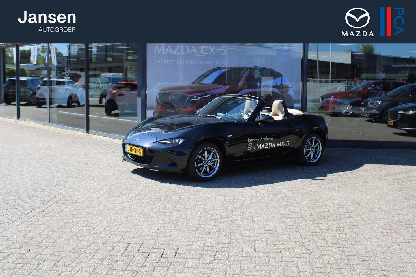 Mazda MX-5 - 1.5 SkyActiv-G 132 Kazari 1.5 SkyActiv-G 132 Kazari ,€8.239,= demokorting Leder, Bose, Camera, Cruise, Clima, Navi, - AutoWereld.nl