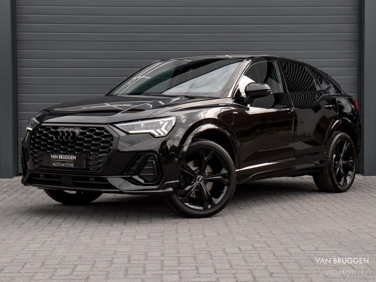Audi Q3 Sportback - 45 TFSI e S-Line Leer Sfeer BTW Keyless Camera CarPlay - AutoWereld.nl