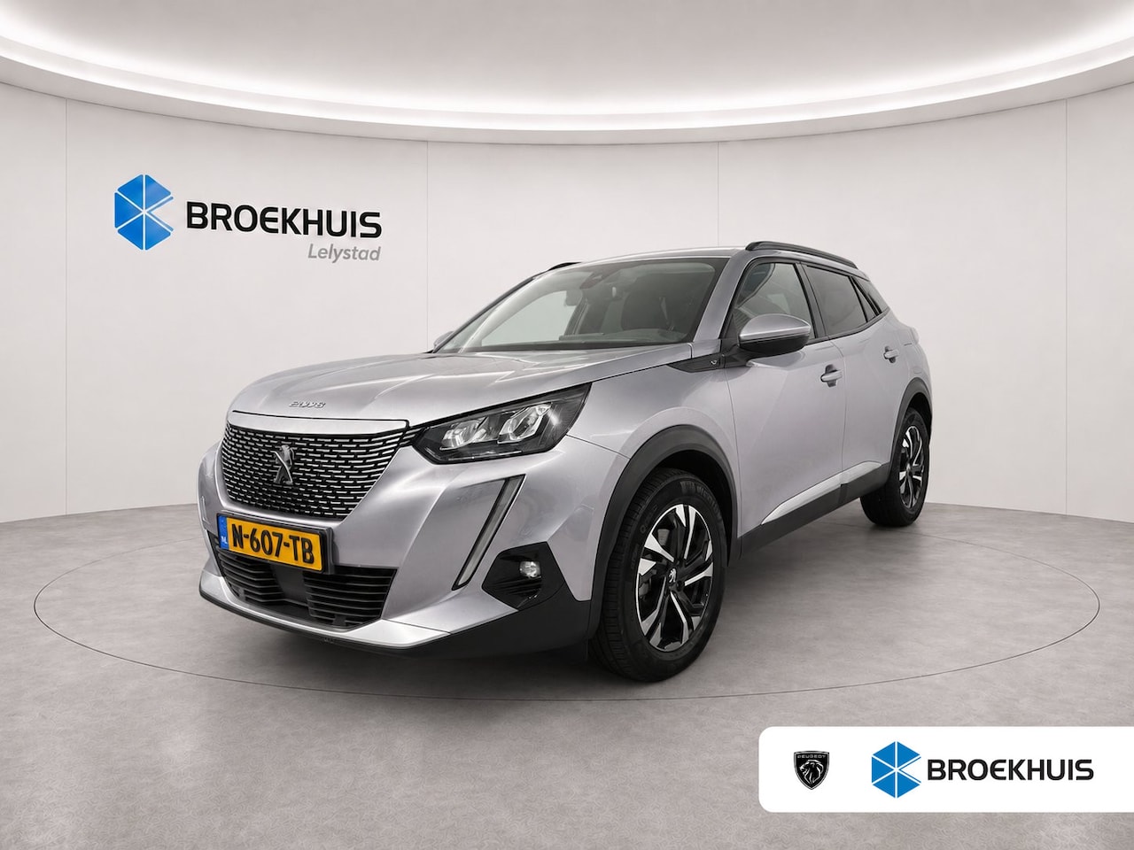 Peugeot e-2008 - EV ALLURE PACK 50KWH 3 Fase 92,1%SOH! / NAVI / LEDER / CLIMA / LED / PDC / 17" LMV / CAMER - AutoWereld.nl