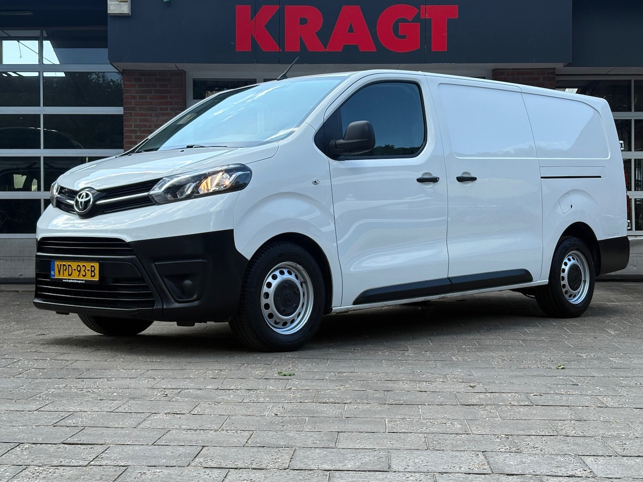 Toyota PROACE Long Worker - 2.0 D-4D Cool Long||NAP|airco|cruise|bluetooth|trekhaak|dubbele schuifdeuren|DAB+|elektris - AutoWereld.nl