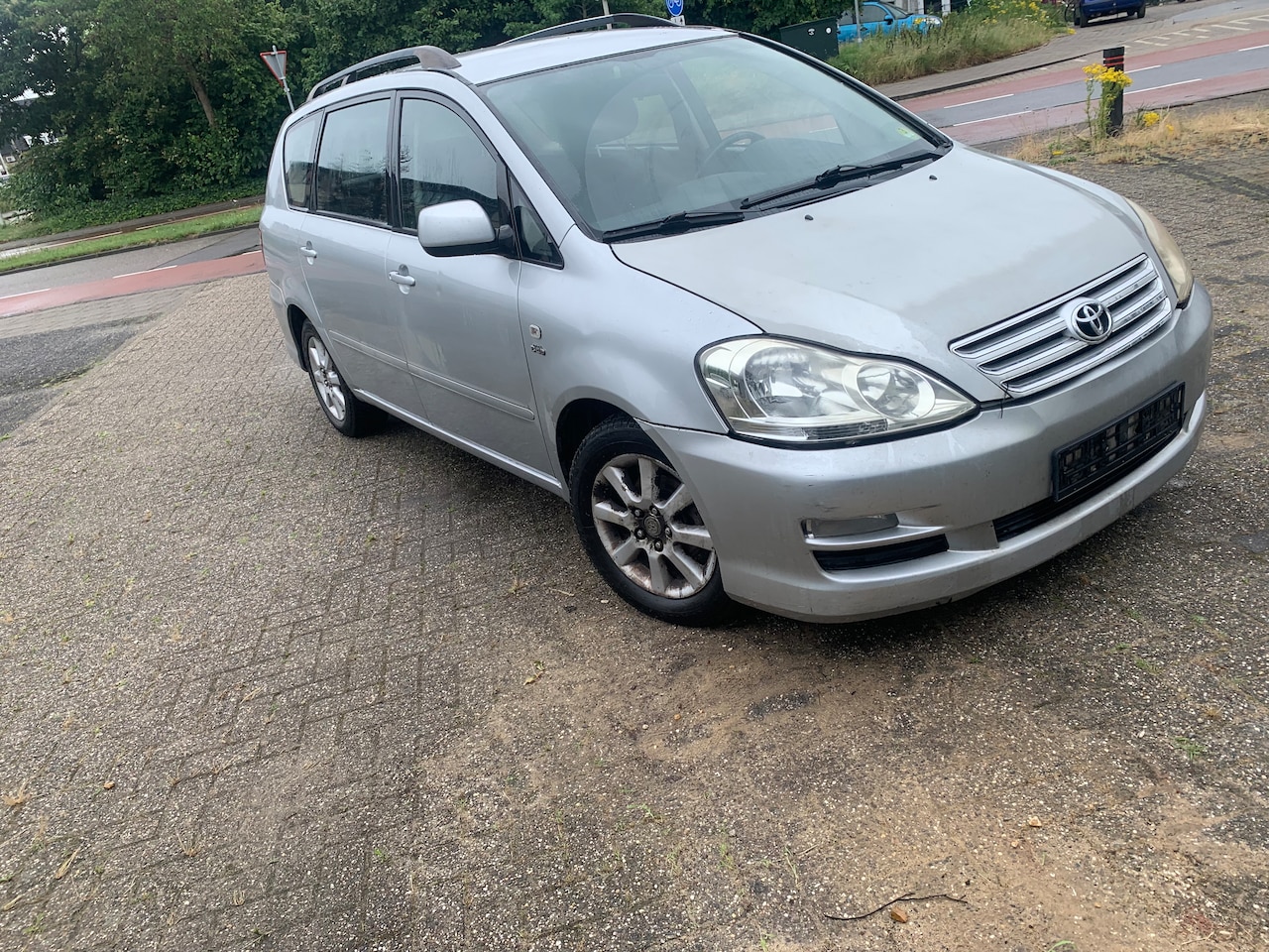 Toyota Avensis Verso - 2.0i Linea Luna 7p. - AutoWereld.nl