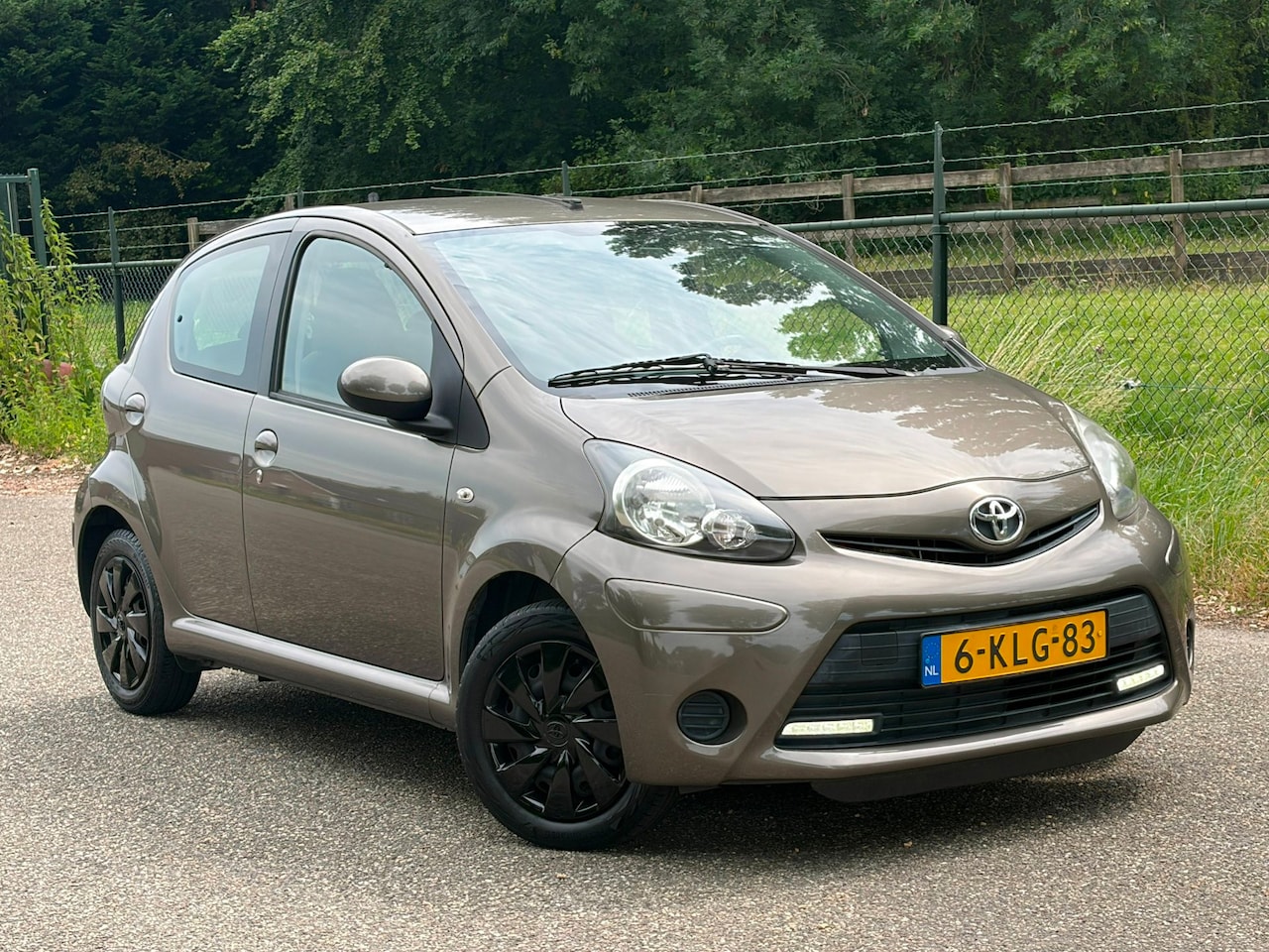 Toyota Aygo - 1.0 VVT-i Aspiration /Uniek/Carplay/Camera/Airco/ - AutoWereld.nl