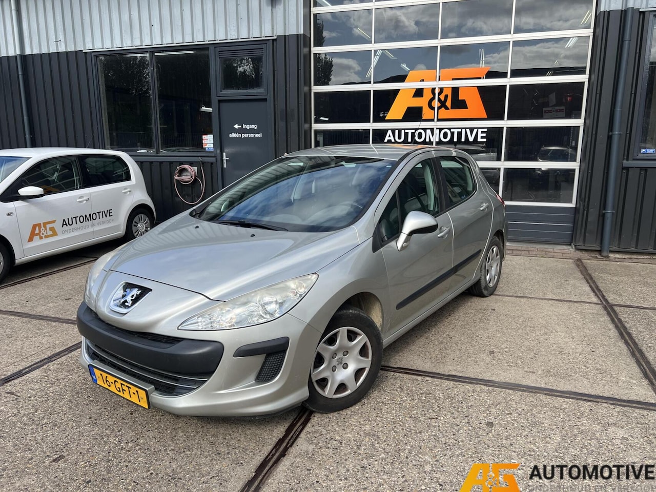 Peugeot 308 - 1.6 VTi 5DRS 2008 Grijs | Airco | - AutoWereld.nl