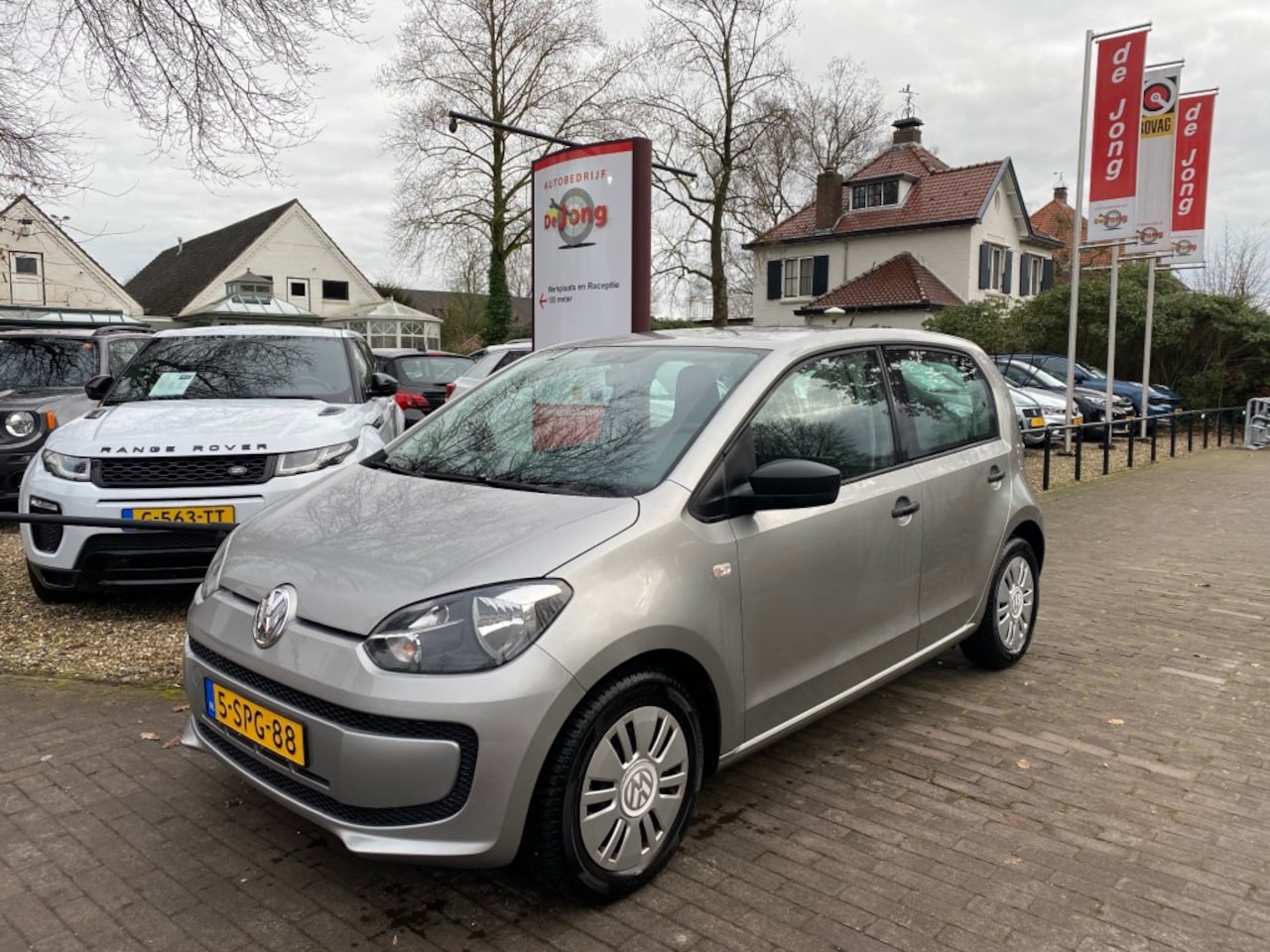 Volkswagen Up! - 1.0 TAKE UP! BLUEMOTION / AIRCO / RADIO-CD-AUX / METALLIC / ABS - AutoWereld.nl